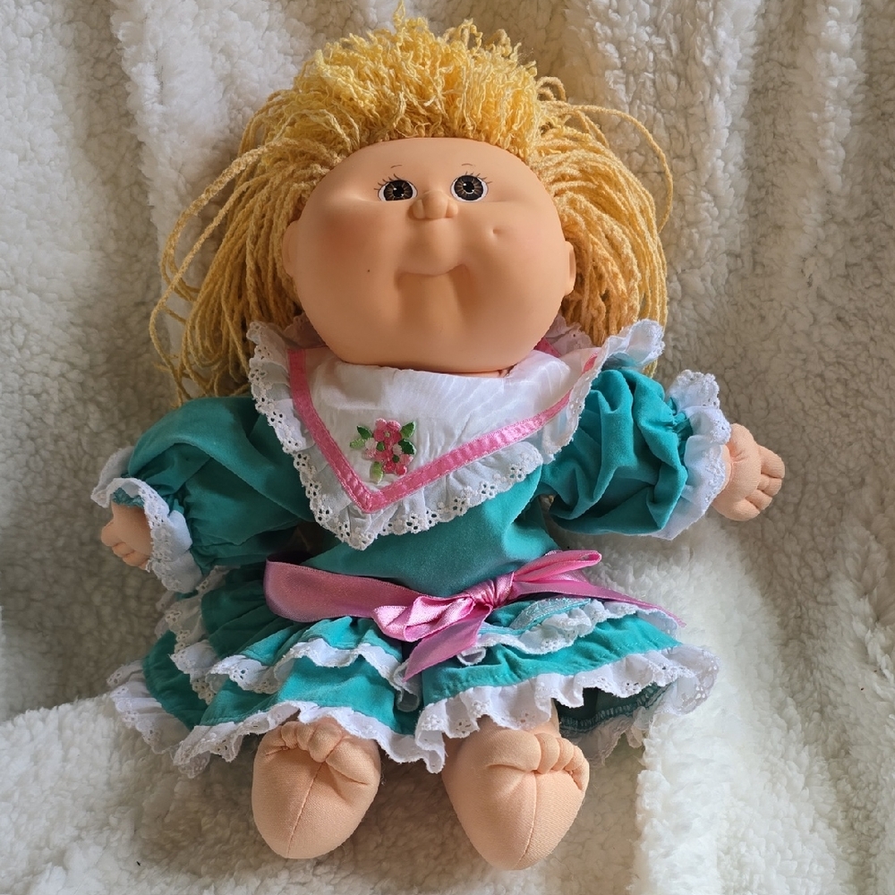Cabbage Patch Hasbro Doll with Teal Dress and Pink Ribbon...1987
